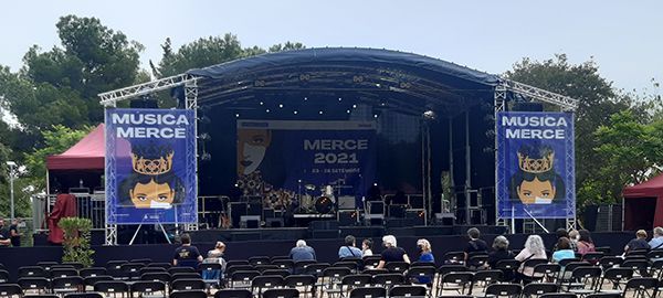 Alquiler escenario remolque eventos