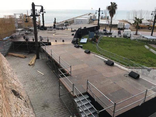 Alquiler escenarios y tarimas para eventos