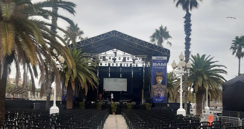 Escenarios y tarimas para eventos