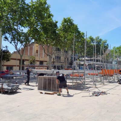 montaje escenario festes de maig badalona